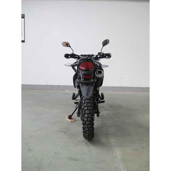 Fun Enduro Off Road Motorcycles With Powerful Engine 1365mm Wheel Base