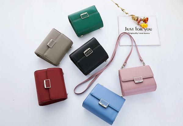 Classy Women Mini Chain Shoulder Bag Pu Leather Material 16 * 12 * 7cm With Buckle
