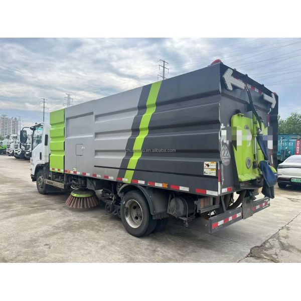 6200623 0209 * 2150210 * 2640265 0 Diesel Isuzu 8000 litros Vacuo de la calle Limpiador de carreteras Camión de limpieza con tanque de agua