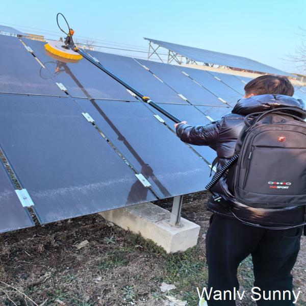 24 V motor de acionamento escova de água elétrica para limpeza de células fotovoltaicas de estilo móvel na indústria de energia