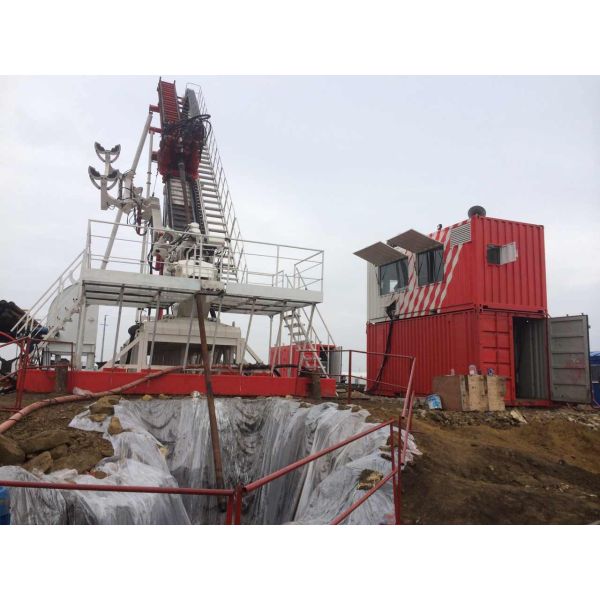 3700m Top Drive Drilling Rig For Oil Gas Construction