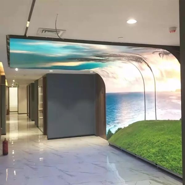 Изогнутый коммерческий светодиодный дисплей гибкий 1,5 мм для художественного музея