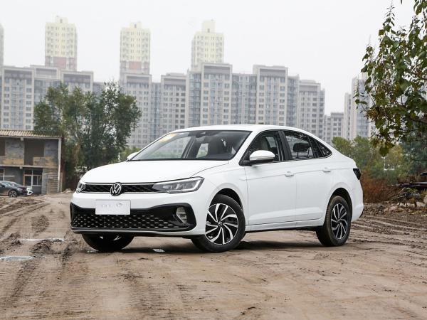 Coches Usados Populares en Venta Lanzamiento 2024.10 Coche Compacto de Gasolina con Transmisión Manual de 6 Velocidades y Motor de 1.5L