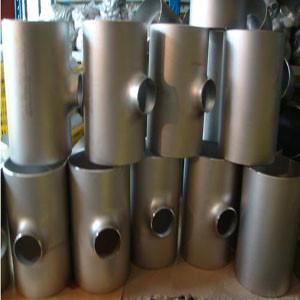 Seamless stainless steel reducing tee