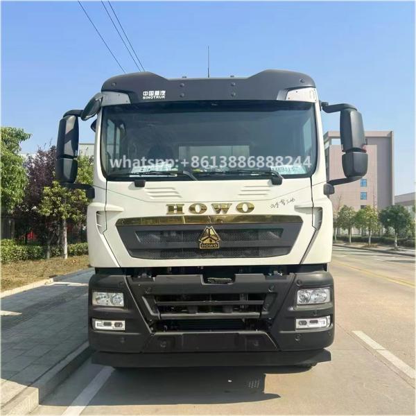 SINOTRUCK HOWO 24000L 6*2 étalonneur d'asphalte camion synchrone d'étanchéité du gravier atelier de soudage mobile