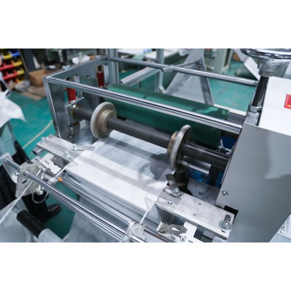 fully automatic disposable non-woven shoes cover making machine