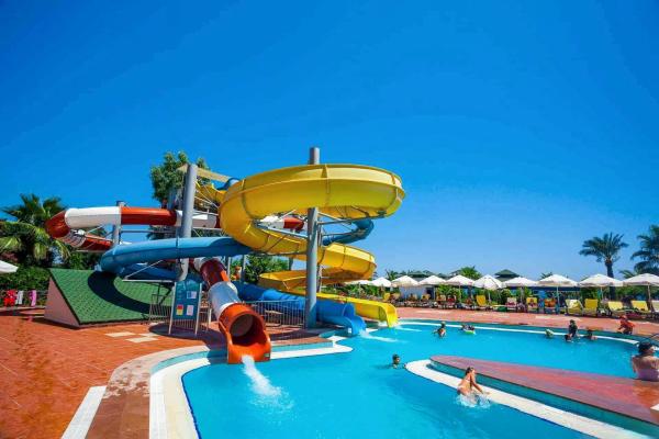 5-12 Meters Width Fiberglass Swimming Pool Slide for Land Transport Customers
