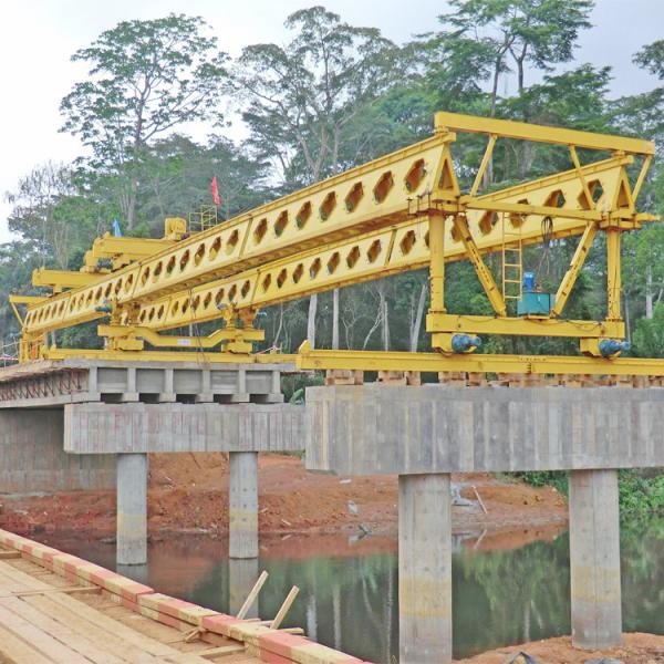 Bridge Girder Launcher Crane Professional Steel Material PLC 5m/Min
