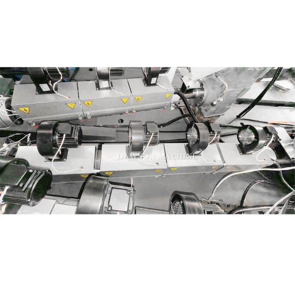 Automatic DSB90II Double Station Blow Molding Machine with Triple Screw for 5L Containers