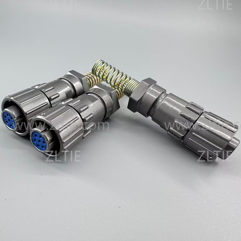 FQ14 Series 7-Pin Straight Wire Spring Female Plug
