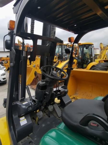                  Used Orignal Japan Manufactured Komatsu Fd50 Forklift Truck in Good Condition with Reasonable Price. Secondhand Forklift Truck Fd25, Fd30 on Promotion.             