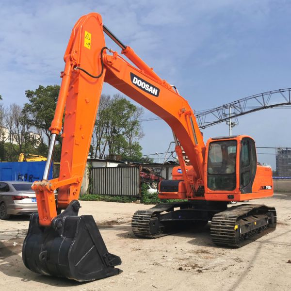 Less Hour 22 Ton Doosan DX225 Crawler Excavator in Korea Original Hydraulic Cylinder
