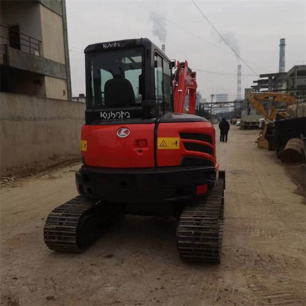 Kubota 163 6 Ton Mini Digger Excavator 2161 Working Hours and Operating Weight 5520KG