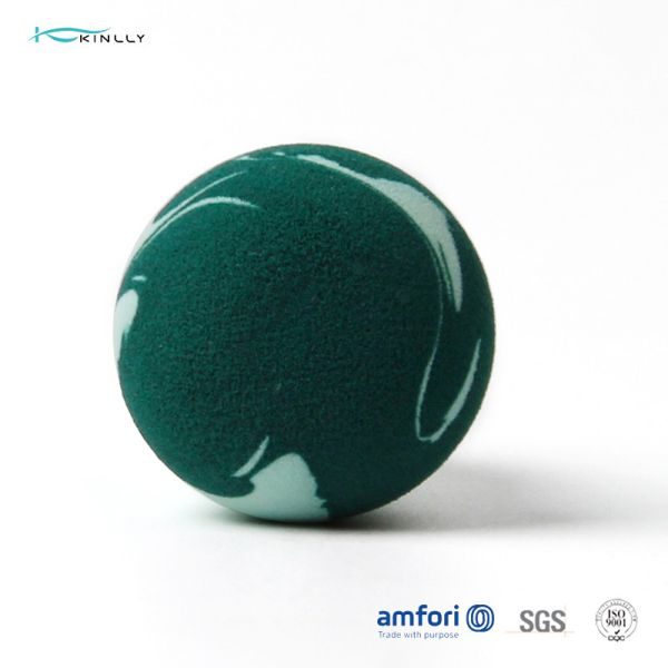 Смешивая губка слойки макияжа