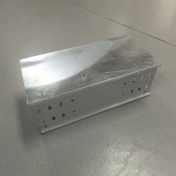 1.0mm-3.0mm Solid Bottom Type Cable Tray Anodizing Aluminum Alloy Indoor Outdoor