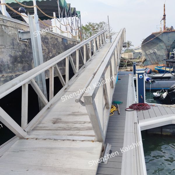 Marine Aluminum Gangway with 1.1m Handrail 400kg Load Capacity