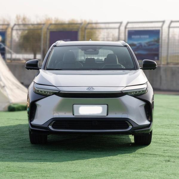 TO-YOTA BZ4X 615KM Electric Car SUV Powered by Ternary Lithium Electricity and 4690*1860*1650 Dimensions for 2024