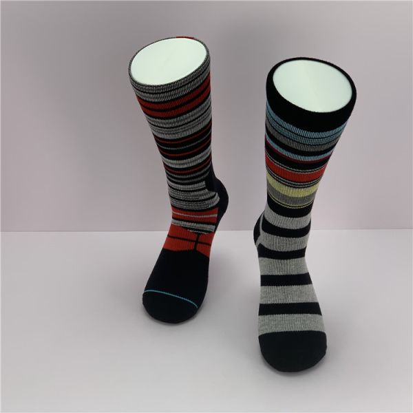 Anti-bacterial Function Red Beauty Socks Striped Cotton Sports Socks for Men and Women