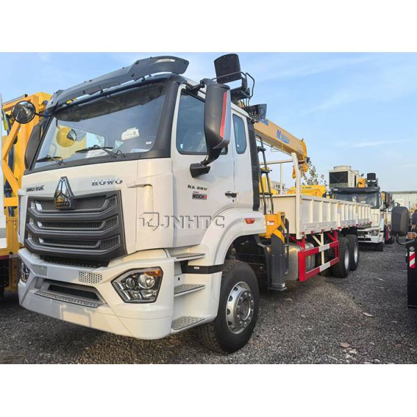 Knuckle Boom 8 Ton Hydraulic HOWO NX Cargo Flatbed Truck Mounted Crane For Sale