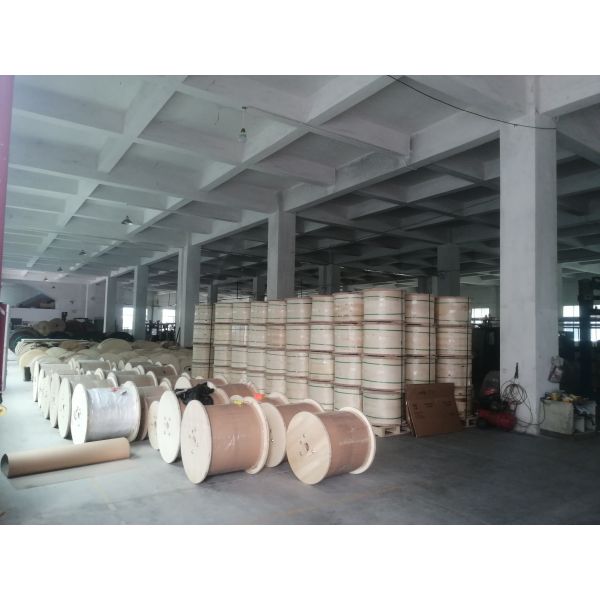 Gyfty trenzó 12 el cable de fribra óptica al aire libre de la base G652D SM FRP