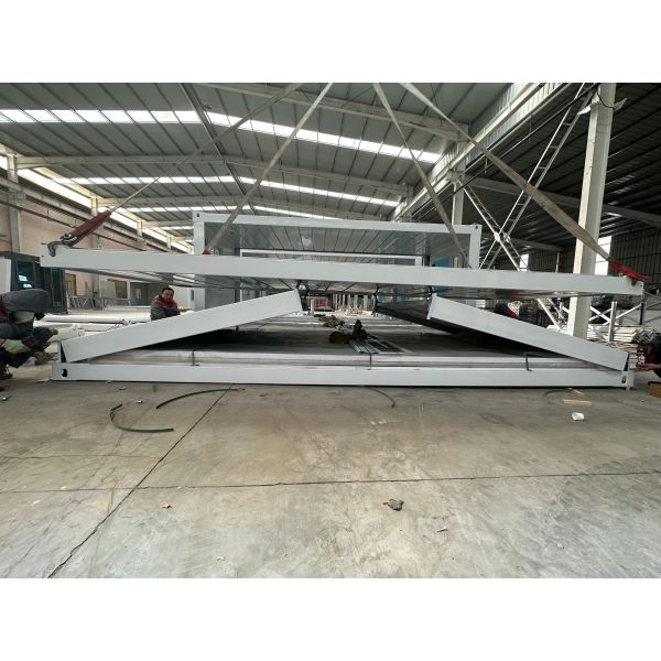 Flexible Quick Assembly 20ft Waterproof Fireproof Folding Frame Container Van House in Modern Style with Security Door