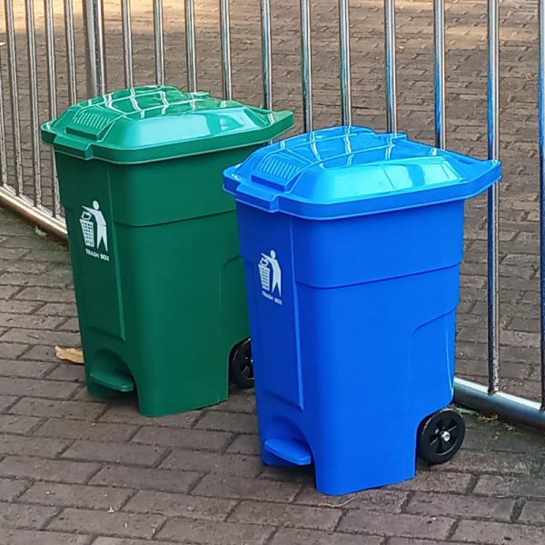 Cheap and High Quality 50L/70L  Roller Foot Clamshell Plastic Recycling Bin Apply to Outdoor