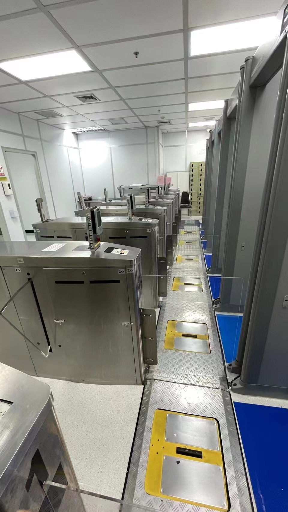 Автоматические системы доступа к пешеходному входу ESD Flap Barrier Turnstile