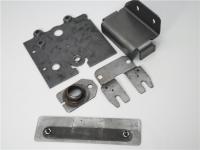 Profondément métal de couvercle de 2mm SRI emboutissant des pièces pour le circuit de freinage d'automobile
