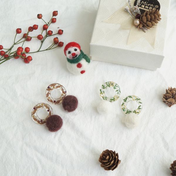 Christmas Tale Wild Flower Felt Ball Blanket Ball Ring Green Ear Stud / Resin Ear Clip For Christmas