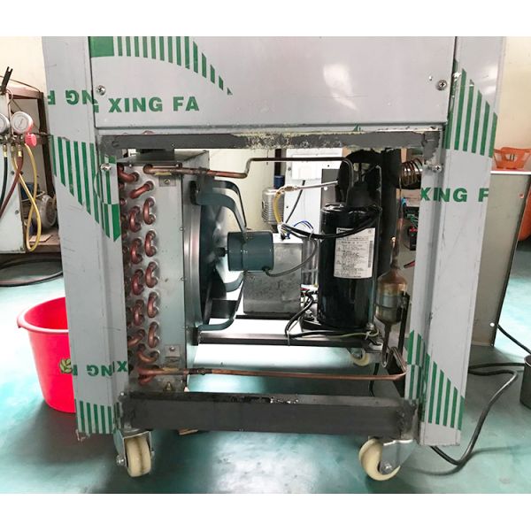 New Arrival Commercial Ice Lolly Popsicle Making Machine /Stick Pop Maker Price/ Stick Ice Cream Machine for Sale