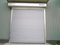 Puerta de seguridad industrial exterior de 5000 mm con fotovoltaica incorporada