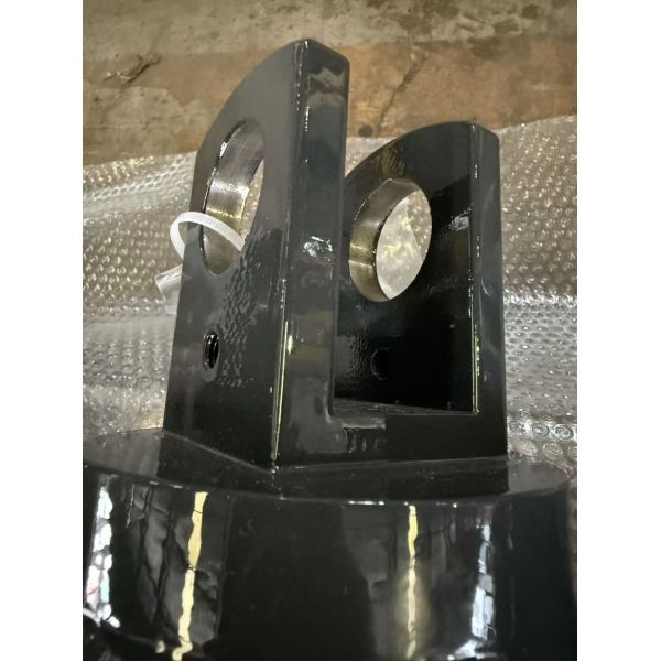 Steel Leveling Hydraulic Luffing Cylinder With Hard Chrome Plated Valve Block