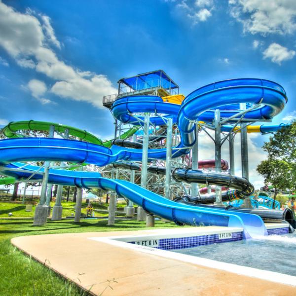 Équipement de parc aquatique commercial Tubes de glissement en fibre de verre pour adultes
