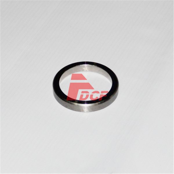 H06C Engine Valve Seat 11131-1230 11135-1420 For Hitachi Excavator Engine Parts