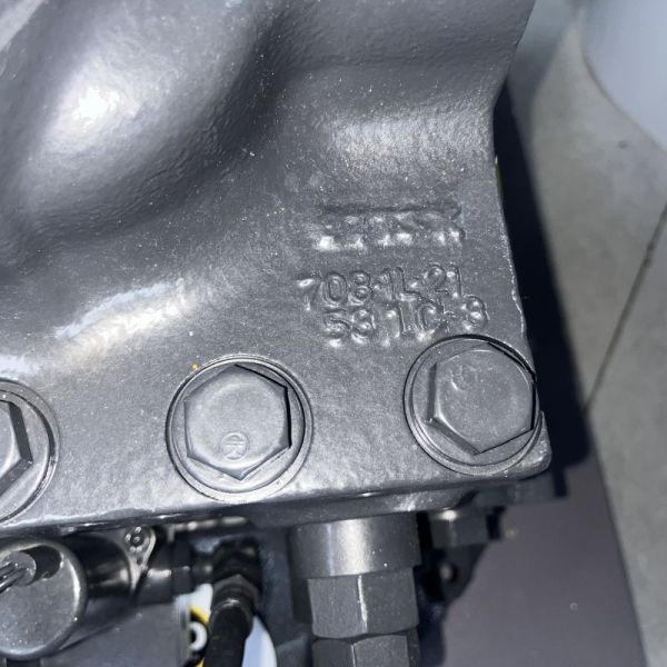 El conjunto de la bomba hidráulica Komatsu 708-1L-00413 Compatible con PC100 PC100L PC120 PC120SC PC130 y triturador móvil y recuperador BZ120 Tokugawa GID de presión de aceite