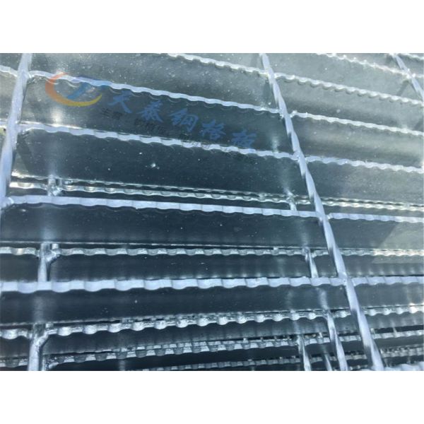G303/30/100 600mmx1000mm Galvanized Serrated steel Grating