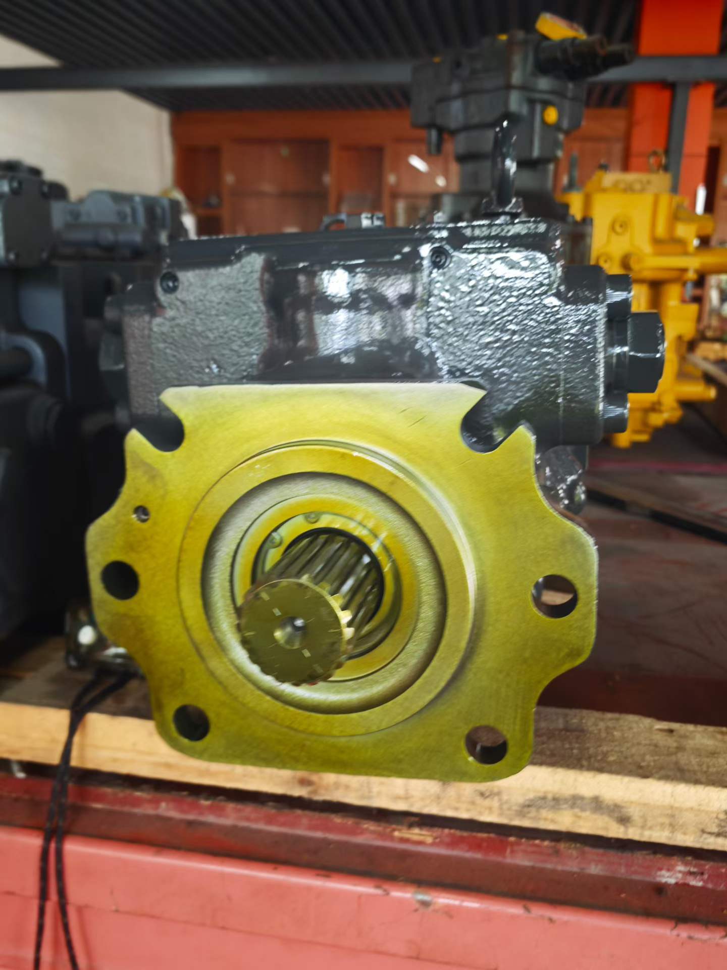 High Flow Wear Resistant Hydraulic Main Pump Assembly 708-1W-90600 For Komatsu D475A-5 D475A-8 Mining Bulldozer, Low Noise Energy Saving Hydraulic Piston Pump