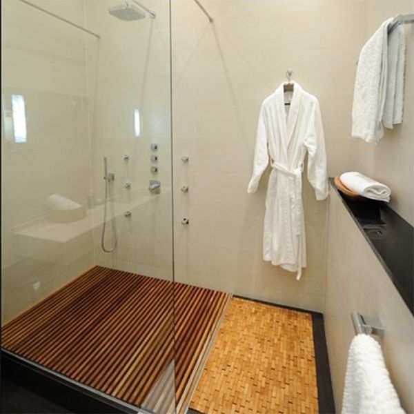 Pantalla de ducha de vidrio templado moderna y espaciosa ideal para uso residencial y comercial