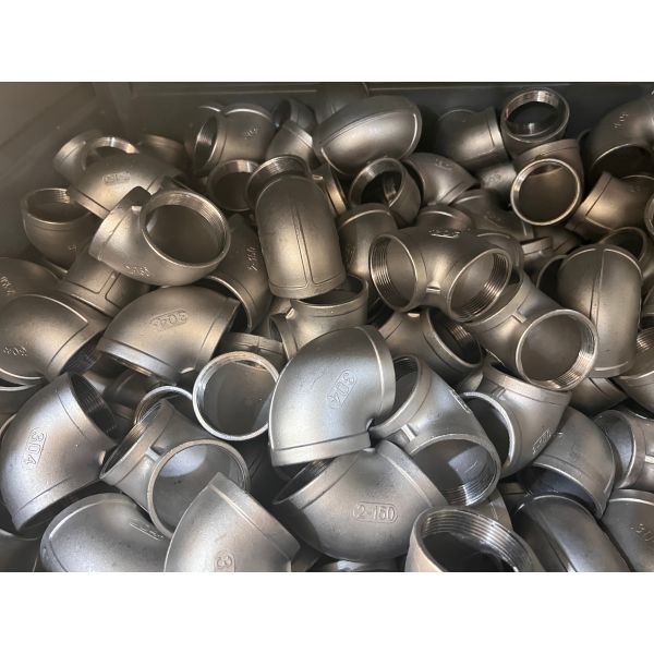 Codo roscado hembra de 90 grados en acero inoxidable 304 316 DN15-DN200