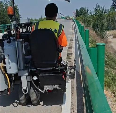 ミニ運転熱可塑性道路線引き三輪車、HTF加熱システム付き