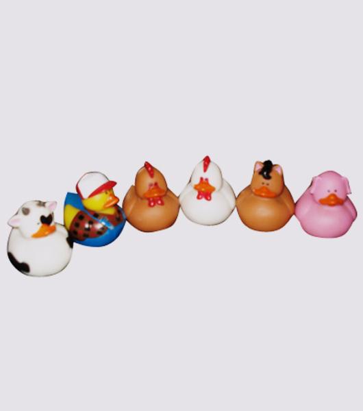 Water Resistant Squeezing Rubber Ducks Gift Rat / Chicken Shape For Children Bath Toy