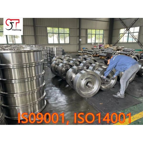 Heat Treated Free Forged 0.1T Crane Wheel Hub For Heavy Duty Industrial
