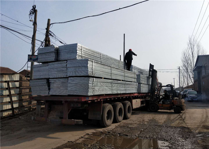 Выкованный пол шага стекает решетку плоской Адвокатуры OEM Q195