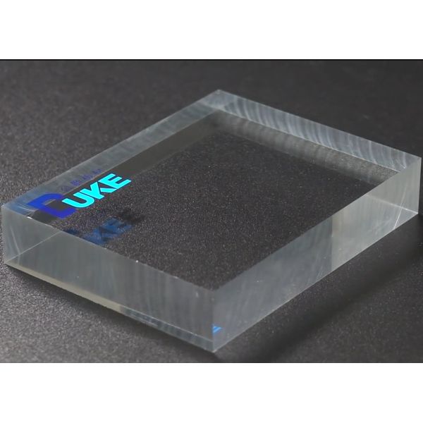 Clear Acrylic Sheet lightweight transparent sheet suitable for lighting diffusers display cases 