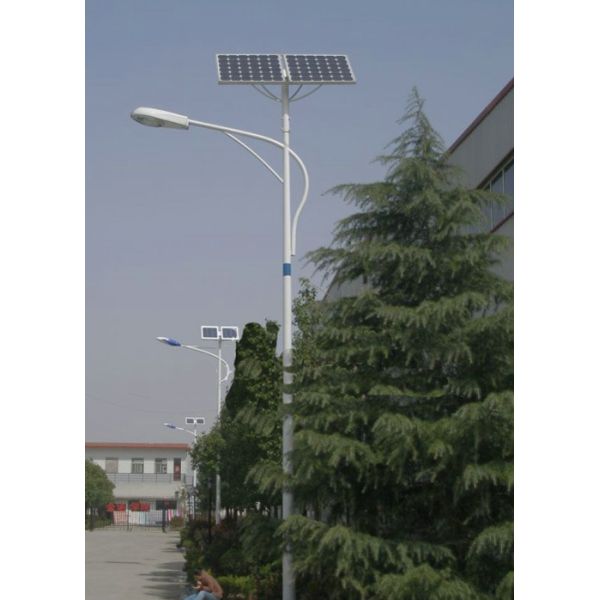 Solar LED Street Lights 2.5kg Lightweight, CE Certified ROHS certificate 170lm/w