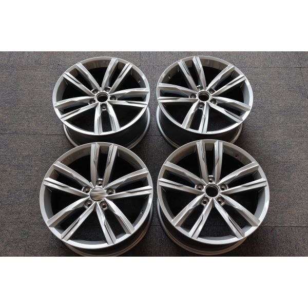 5 Double Spoke 8J Rims For Volkswagen , ET44 18 Inch Aluminum Rims