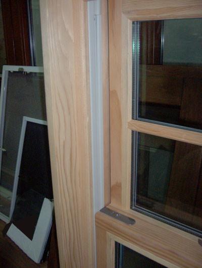 1.4mm Thickness Single Hung Window With Electrophoresis Surface Treatment