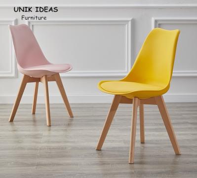 Les chaises dinantes en bois en plastique nordiques asseyent Tulip Dining Chairs jaune
