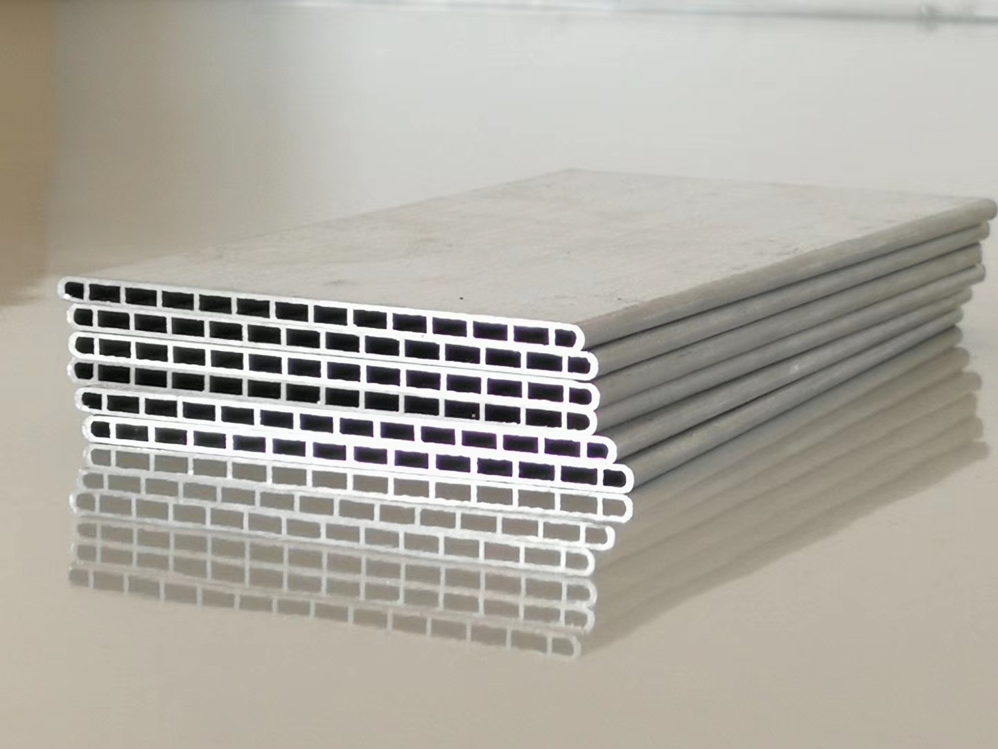 трубка толщины 1.5-2mm алюминиевая плоская для конденсатора