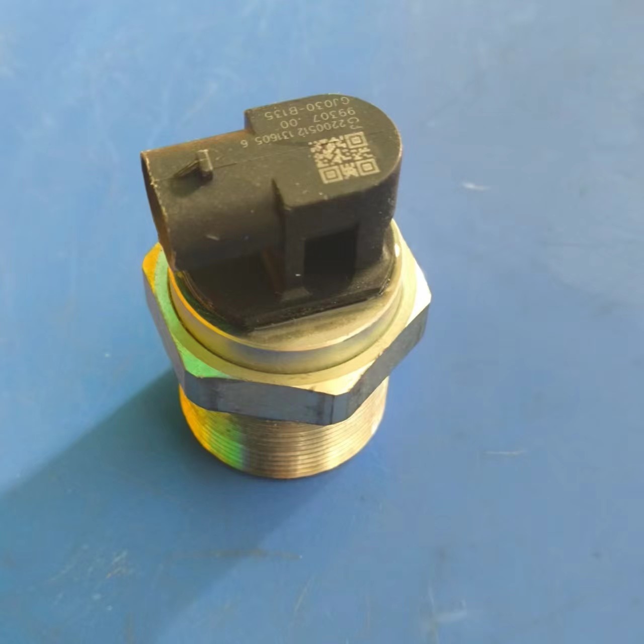 High-quality fuel pump connector 06J 127 025 G-D for Magotan Q5